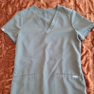 Casma Three-Pocket Scrub Top
